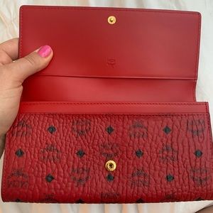 COPY - MCM Three Fold Large Wallet in Visetos Ori…